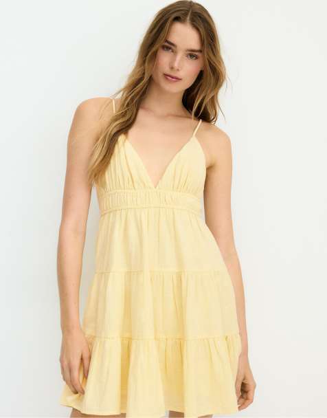 Stradivarius - Vestito corto svasato giallo pastello con allacciatura sul retro - view 1