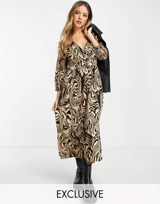 Stradivarius - Vestito midi a maniche lunghe in raso con stampa astratta 