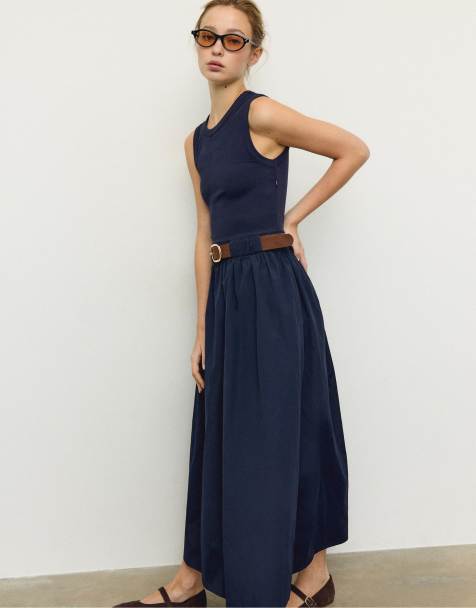 Stradivarius - Vestito midi senza maniche in due materiali blu scuro con cintura - view 1