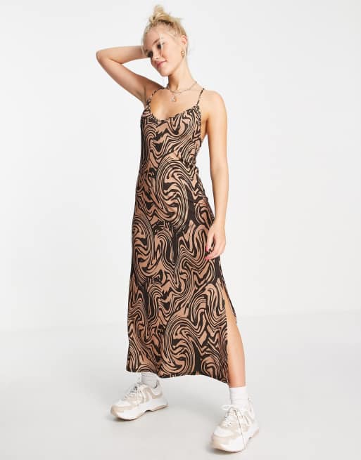 Stradivarius - Vestito sottoveste midi a onde rétro multicolore