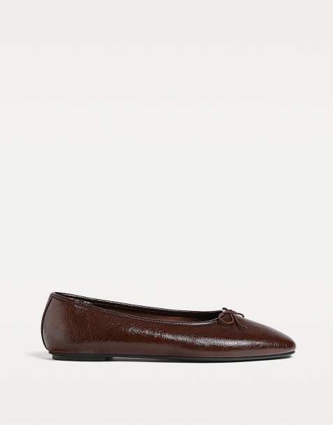 Stradivarius – Vinröda, lackade, platta ballerinaskor - view 1