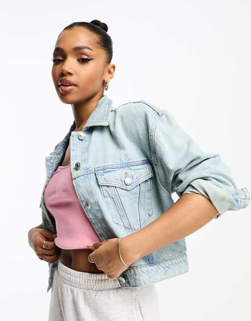 Stradivarius – Vintagetvättad jeansjacka i kort design 
