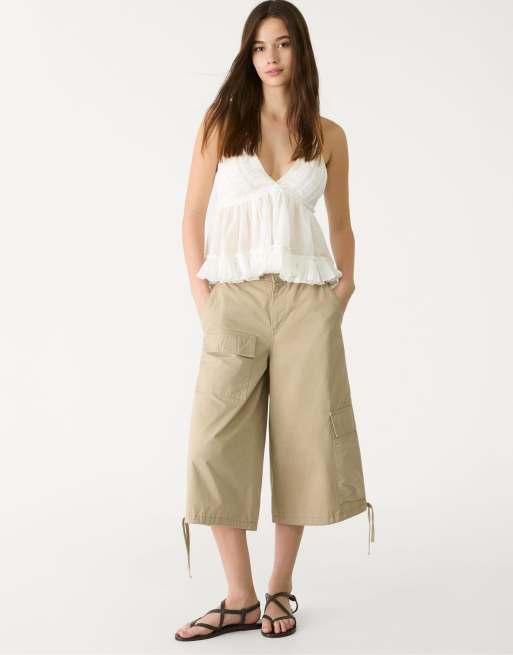 Stradivarius – Vit, broderad topp i ledig passform med halterneck, 2 av 4