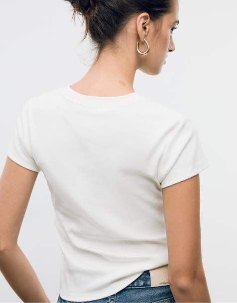 Stradivarius – Vit, figurnära t-shirt med strass - view 1