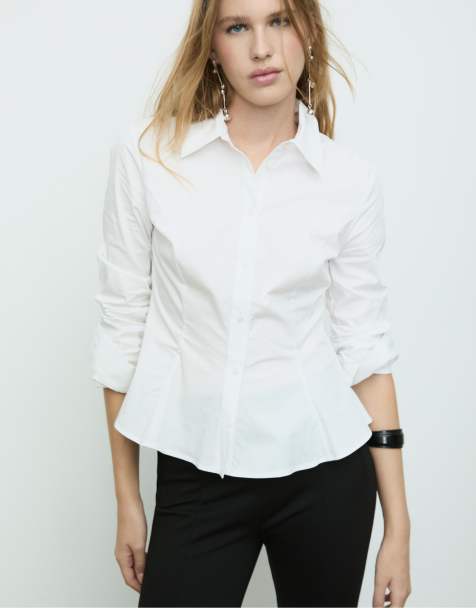 Stradivarius – Vit, figursydd peplum-skjorta i poplin - view 1