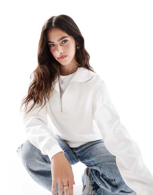 Stradivarius – Vit sweatshirt med kort dragkedja vid halsen