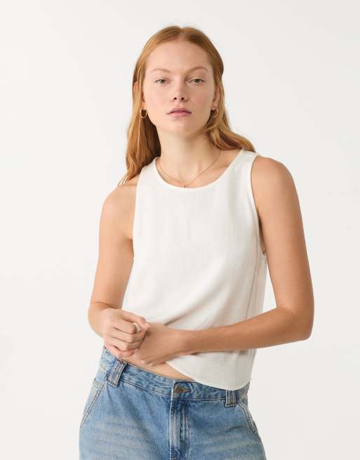 Stradivarius – Vit topp i mockaimitation med brottarringning