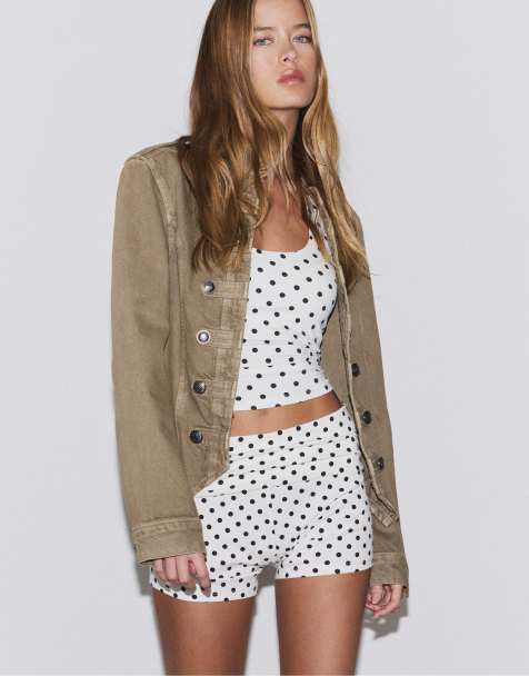 Stradivarius – Vitt, prickigt set med shorts - view 1