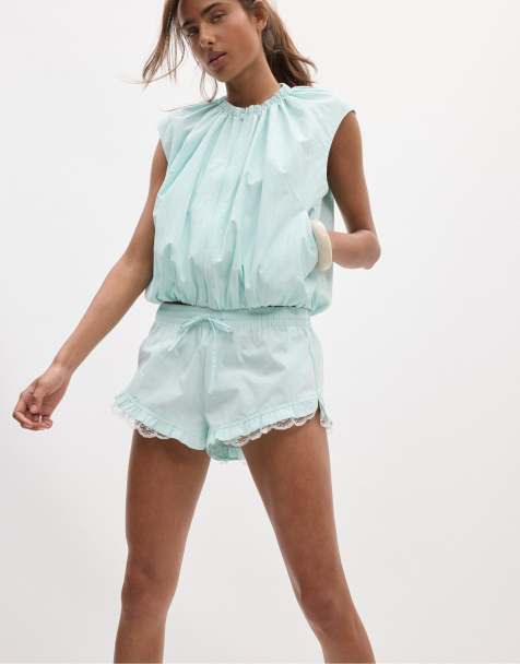 Stradivarius volume shorts co-ord in pastel green - view 1