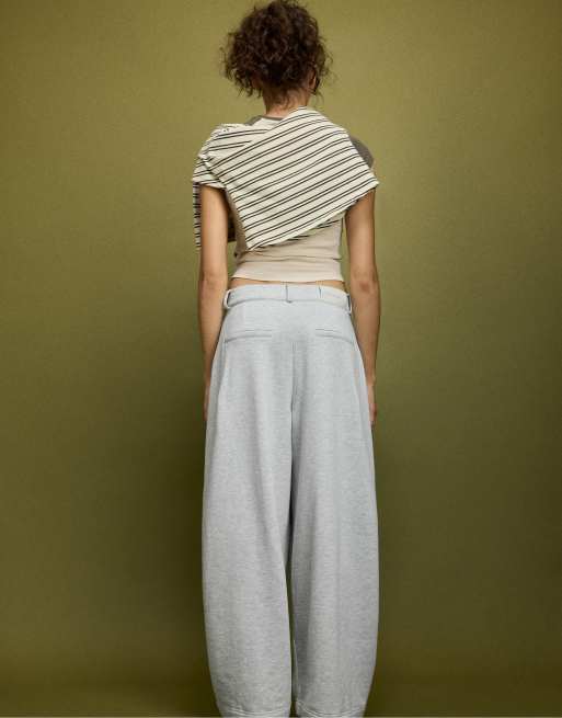 Stradivarius volumineuze geplooide joggers in grijs, 3 van 7