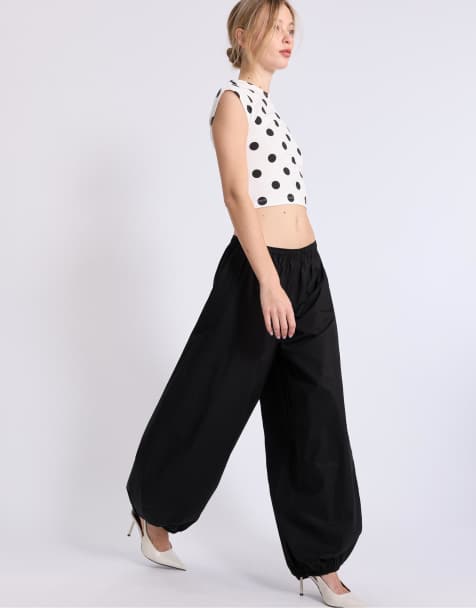 Stradivarius – Voluminöse Hose aus Popeline in Schwarz - view 1