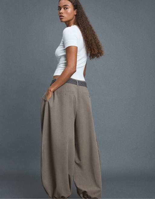 Stradivarius Voluminous sarouel trousers with tie belt in brown, 3 of 7