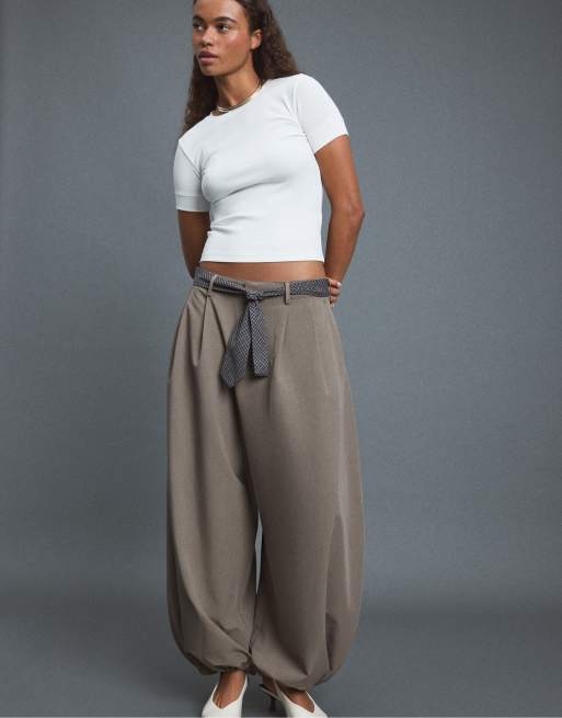 Stradivarius Voluminous sarouel trousers with tie belt in brown, 5 of 7