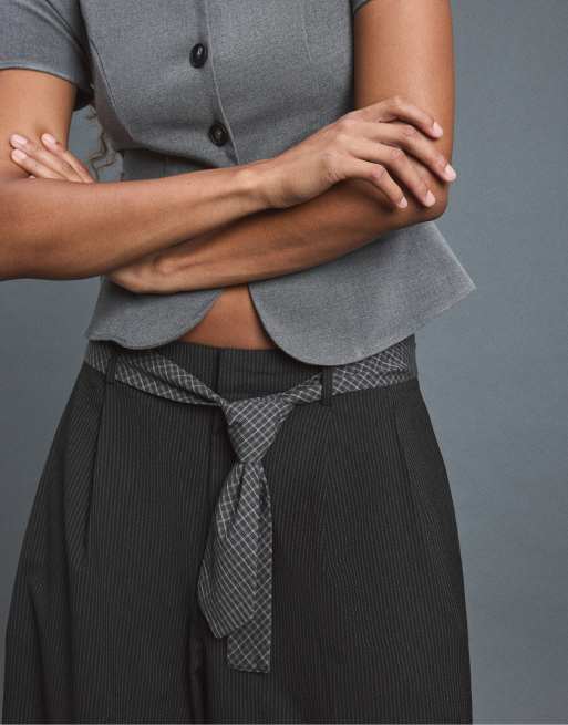 Stradivarius Voluminous tie-detail sarouel trousers in black, 4 of 7