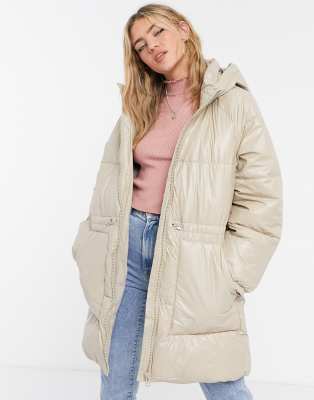 stradivarius -  – Wattierter Mantel mit Kapuze in Beige-Neutral