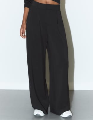 Stradivarius - Weiche, elegante Hose in Schwarz