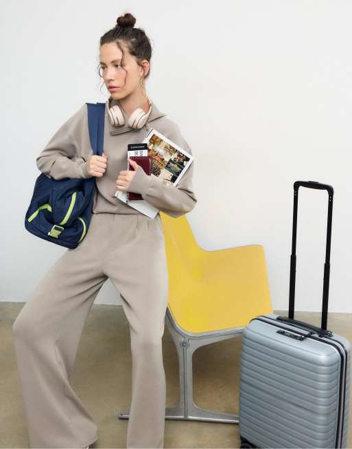 Stradivarius – Weiche Hose in Beige mit Abnähern, 4 von 4