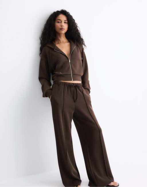 Stradivarius – Weiche Hose in Braun mit weitem Bein und Ziernaht, 2 von 4