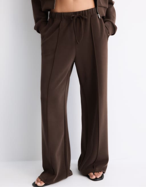 Stradivarius – Weiche Hose in Braun mit weitem Bein und Ziernaht, 3 von 4