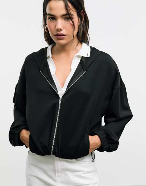 Stradivarius – Weiche Kapuzenjacke in Schwarz - view 1