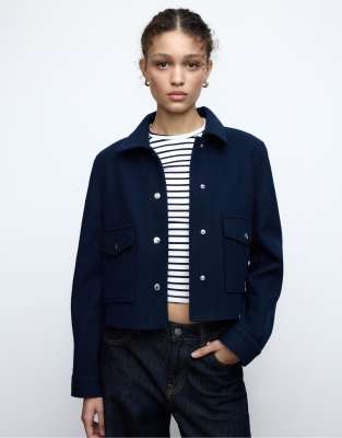 Stradivarius - Weiche, kurze Jacke in Dunkelblau-Marineblau