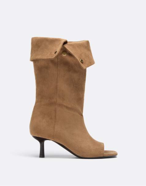 Stradivarius – Weiche Lederstiefel in Beige mit offener Zehenpartie und Stilettoabsatz - view 1