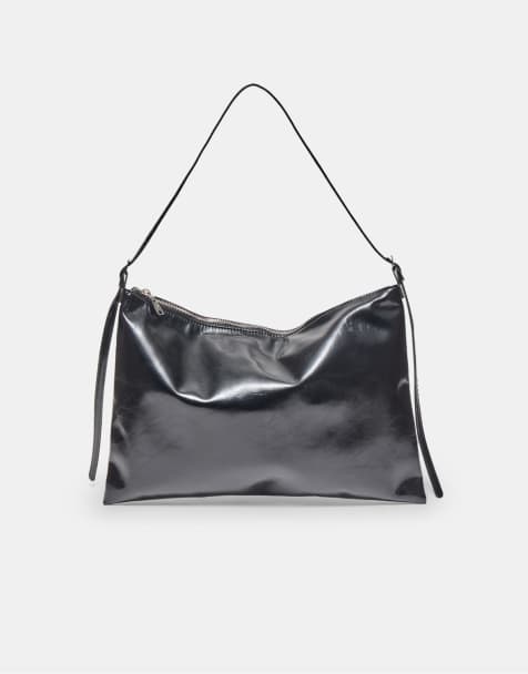 Stradivarius – Weiche Mini-Schultertasche in Schwarz mit Reißverschlüssen - view 1