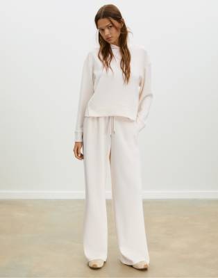 Stradivarius - Weiche Palazzo-Hose in Vanille-Weiß