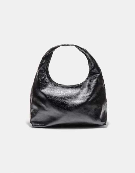 Stradivarius – Weiche Schultertasche in schwarzer Lederoptik - view 1