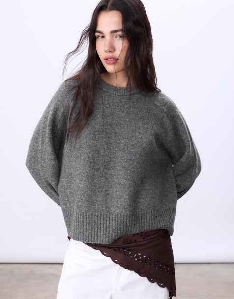 Stradivarius – Weicher Basic-Strickpullover in Dunkelgrau - view 1