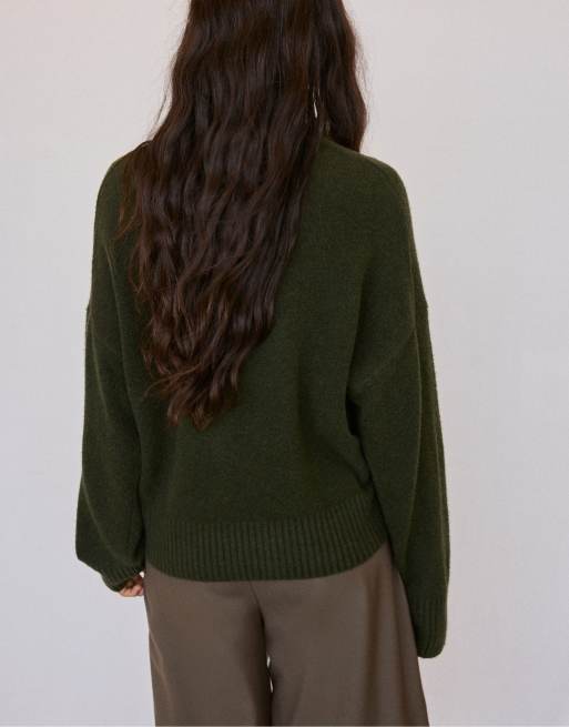 Stradivarius weicher Basic-Strickpullover in Khaki, 3 von 7