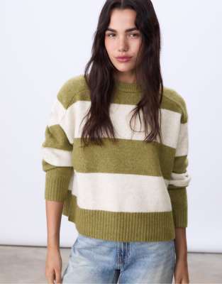 Stradivarius - Weicher Basic-Strickpullover in Olivgrün