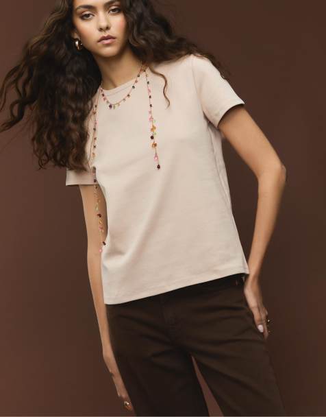 Stradivarius – Weiches Basic-T-Shirt im Regular Fit in Steinbeige - view 1