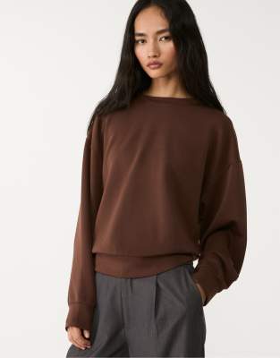 Stradivarius - Weiches Sweatshirt in Braun