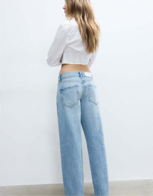 Stradivarius – Weit geschnittene, lockere Jeans in Mittelblau mit Nietenverzierung, 3 von 4