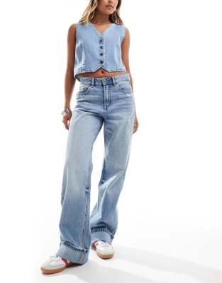 Stradivarius - Weite Dad-Jeans in Hellblau