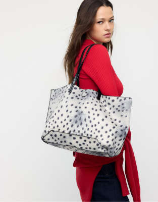 Stradivarius - Wendbarer Shopper in Schwarz mit Zebramuster