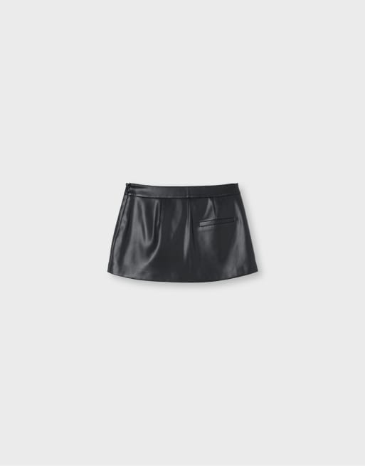 Stradivarius Wickel-Minirock in Lederoptik in Schwarz, 7 von 7