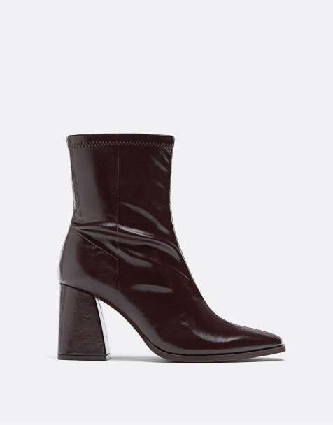 Stradivarius Wide Fit – Ankle-Boots in Braun mit Absatz, weite Passform - view 1