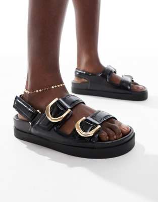 Stradivarius Wide Fit - Flache Sandalen in Schwarz mit dicker Sohle, weite Passform