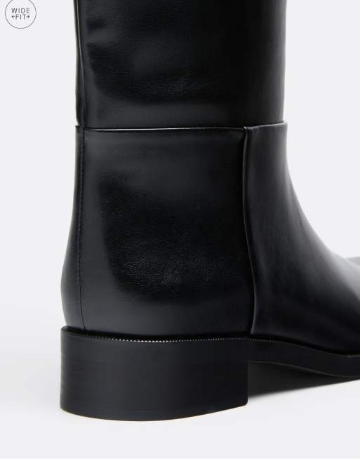 Stradivarius Wide Fit flade støvler i sort, 4 af 4