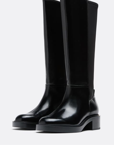 Stradivarius Wide fit. flat equestrian-style boots in black - view 1
