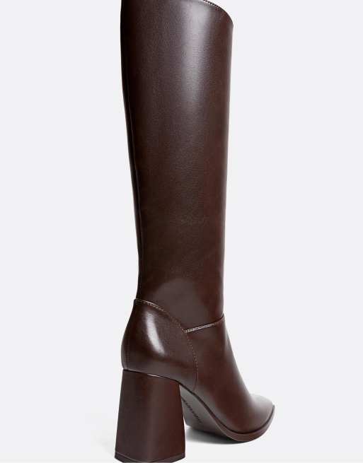 Stradivarius Wide fit. high-heeled boots in brown, 4 of 4