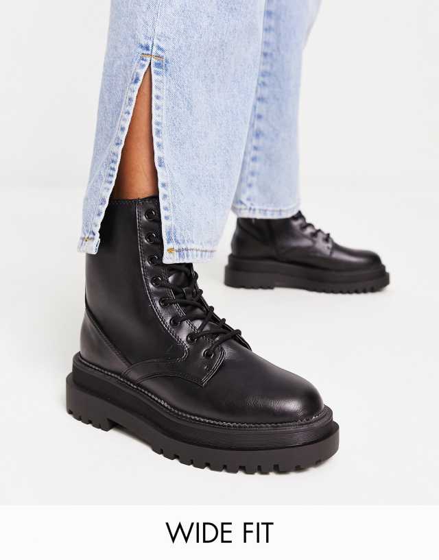 Stradivarius Wide fit lace up chunky boots in black