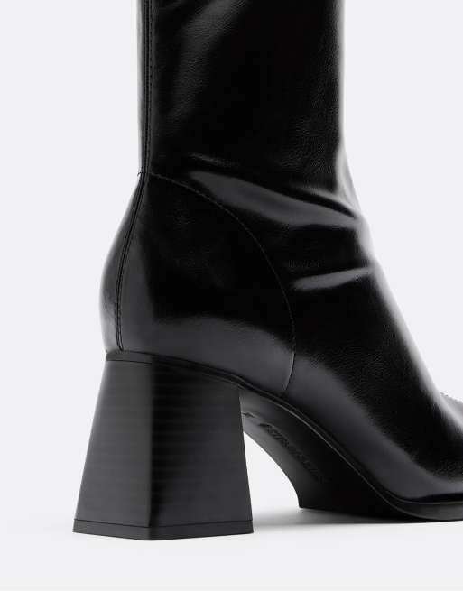 Stradivarius wide fit mid-heel boots with stretch legs in black, 3 of 4