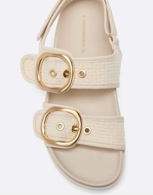Stradivarius – Wide Fit – Naturvita, platta sandaler med tyg, 4 av 4