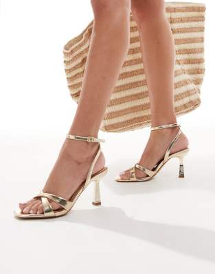 Stradivarius Wide Fit - Sandaletten in Gold, weite Passform-Goldfarben