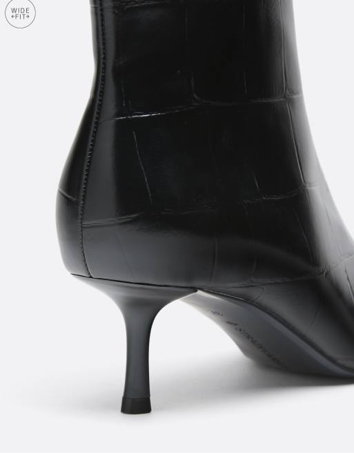 Stradivarius Wide Fit Stiefeletten mit Kitten-Heel in Schwarz, 4 von 4