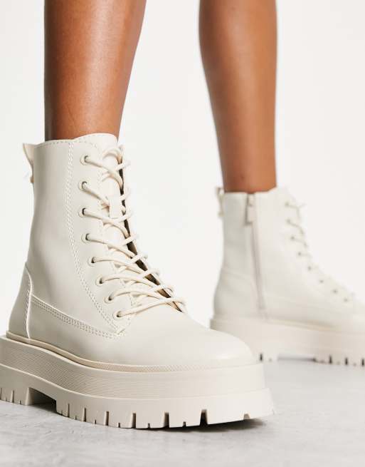Stradivarius Wide Fit – Sznurowane płaskie buty do kostki w kolorze ecru, 2 z 4