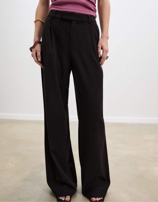 Stradivarius Wide-leg formal wear trousers in black